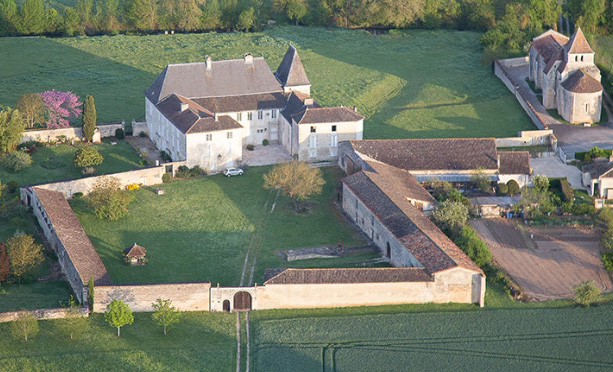 Château de Balzac vue aérienne Charente